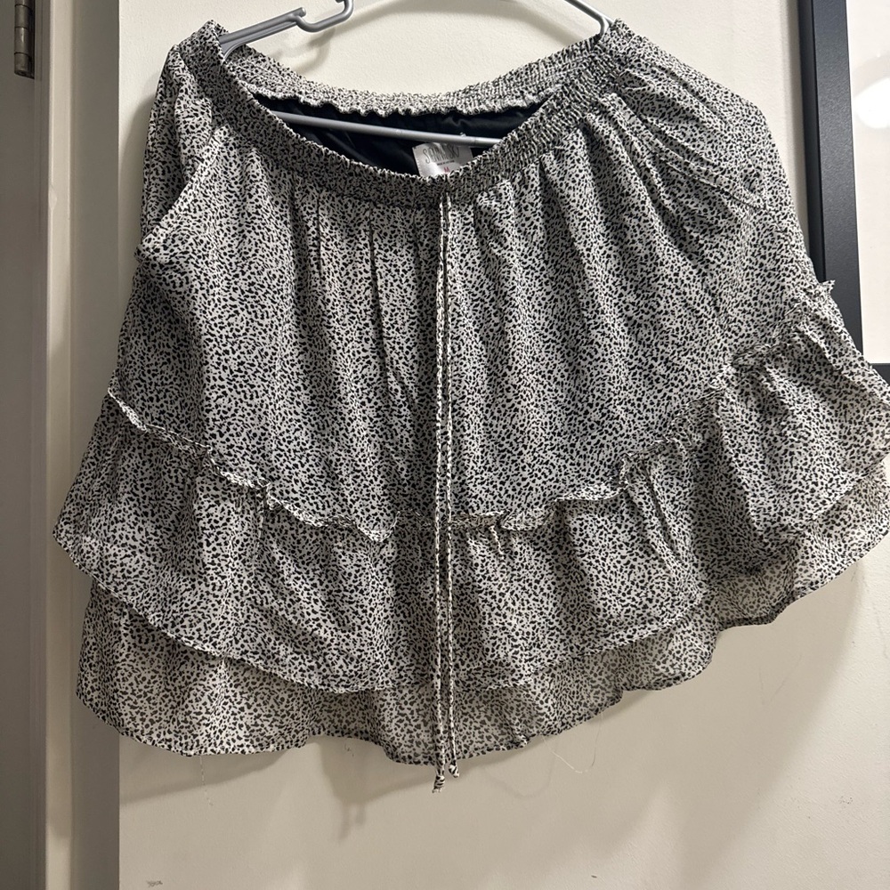 Monochrome Ruffle Mini Skirt
